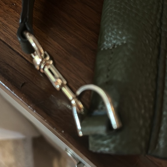 Rebecca Minkoff bag w/ extra off label strap as an extra. Goldtone hardware - Picture 5 of 13